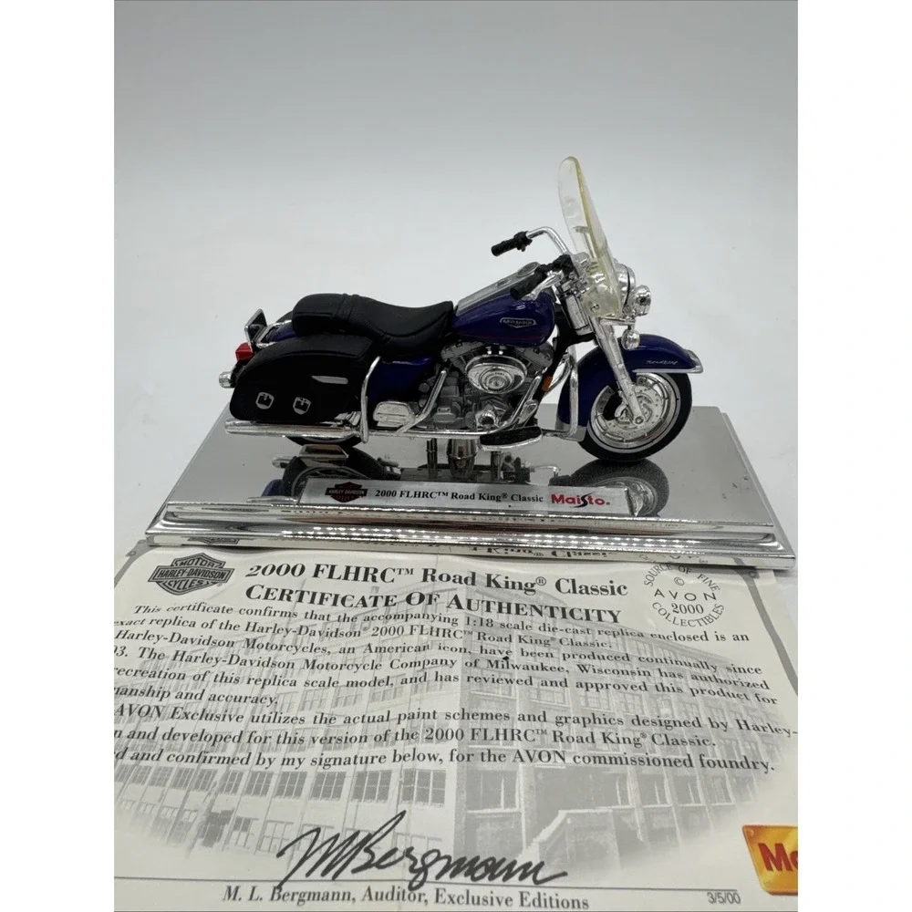 MAISTO HARLEY DAVIDSON‎ FLHRC Road King Classic 1/18  Collectible 2000 Avon